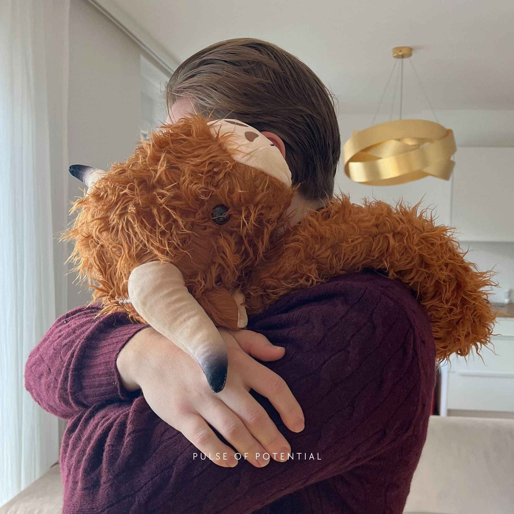 Hallie the Highland Cow Weighted Animal